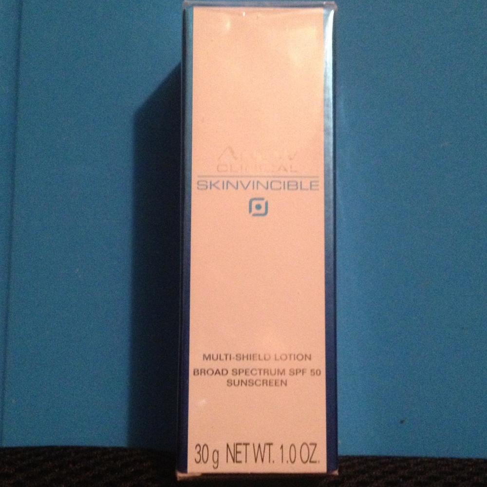 Anew Clinical Skinvincible